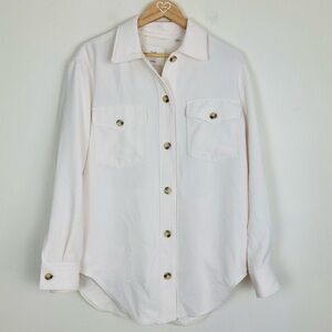 Aritzia Wilfred “The Ganna” cream colored shacket. Size Small.